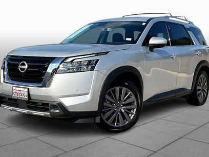 Certified 2023 Nissan Pathfinder SL w/ SL Premium Package