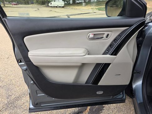 Used 2010 MAZDA CX-9 Touring w/ Moonroof & Bose Audio Pkg FWD image 13