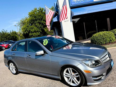 Used 2013 Mercedes-Benz C 300 4MATIC Sedan w/ Multimedia Pkg image 17