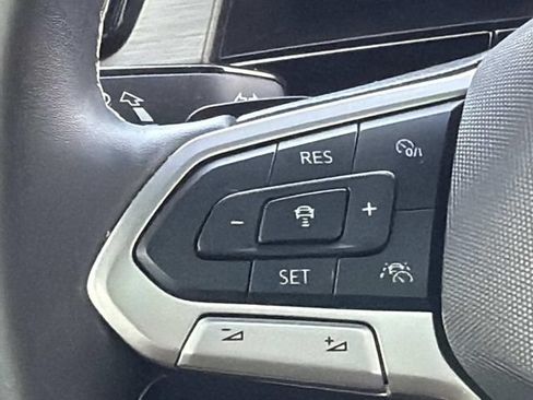Used 2024 Volkswagen Atlas Cross Sport SE w/ Panoramic Sunroof Package FWD image 26