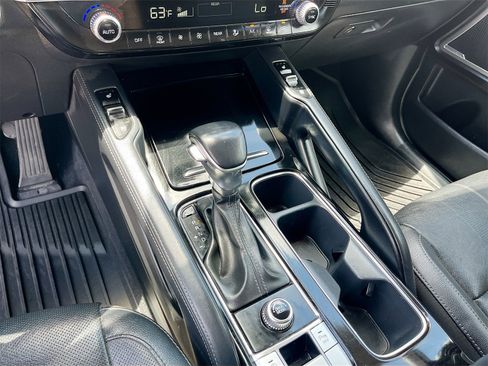 Used 2022 Kia Telluride EX w/ EX Premium Package image 16