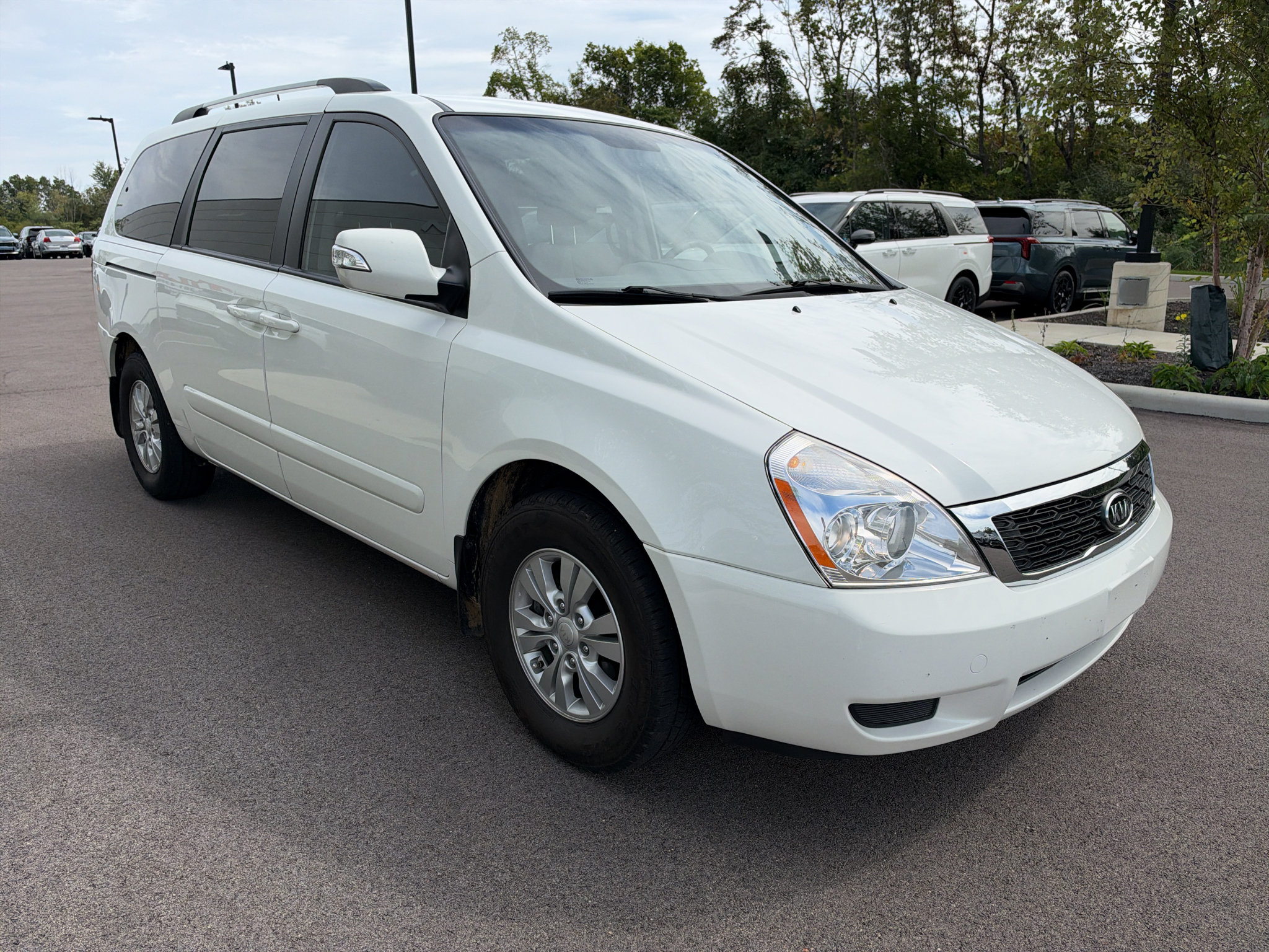 Used 2012 Kia Sedona LX w/ PWR Pkg FWD image 1