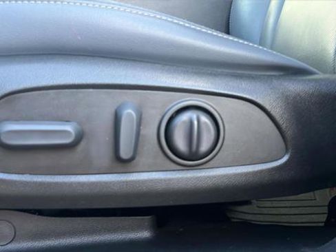 Used 2023 Buick Enclave Essence w/ Sport Touring Edition image 18