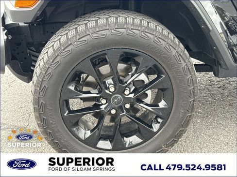 Used 2025 Jeep Gladiator Sport image 15