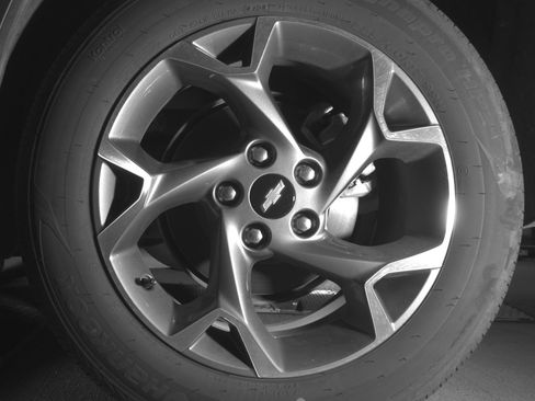 Used 2025 Chevrolet Trax LT FWD image 14