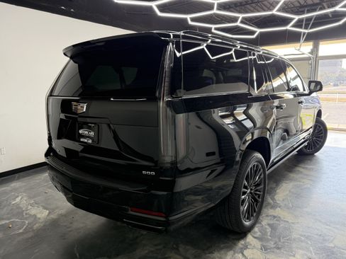 Used 2026 Cadillac Escalade ESV Platinum Sport AWD/4WD image 5