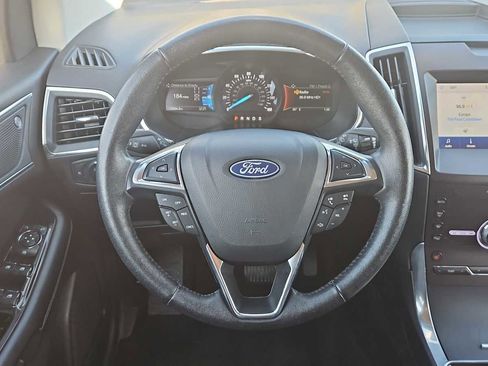 Used 2020 Ford Edge Titanium image 11