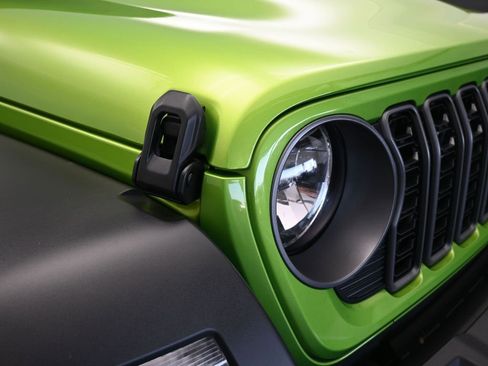 Used 2025 Jeep Wrangler Sport S image 50