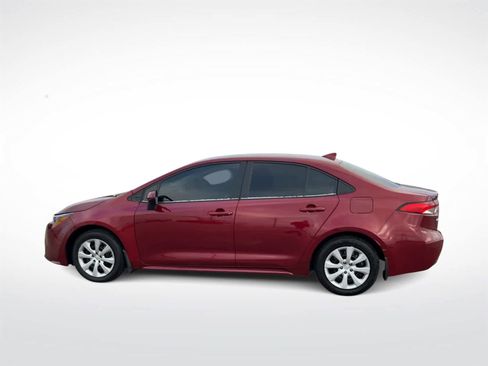 Used 2022 Toyota Corolla LE image 6