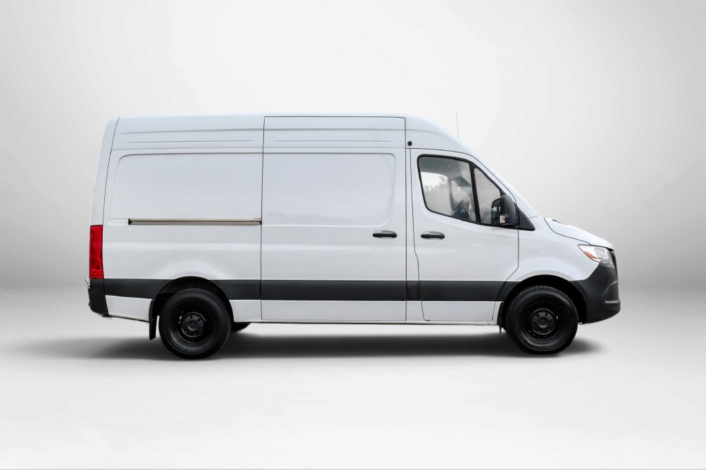 Used 2025 Mercedes-Benz Sprinter 2500 image 5