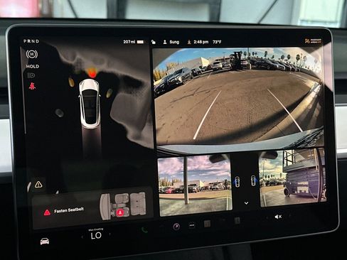 Used 2022 Tesla Model 3 image 17