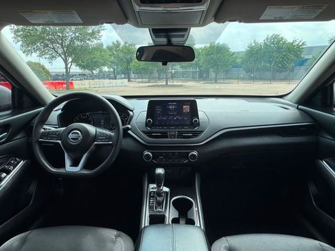 Used 2021 Nissan Altima 2.5 SV image 8