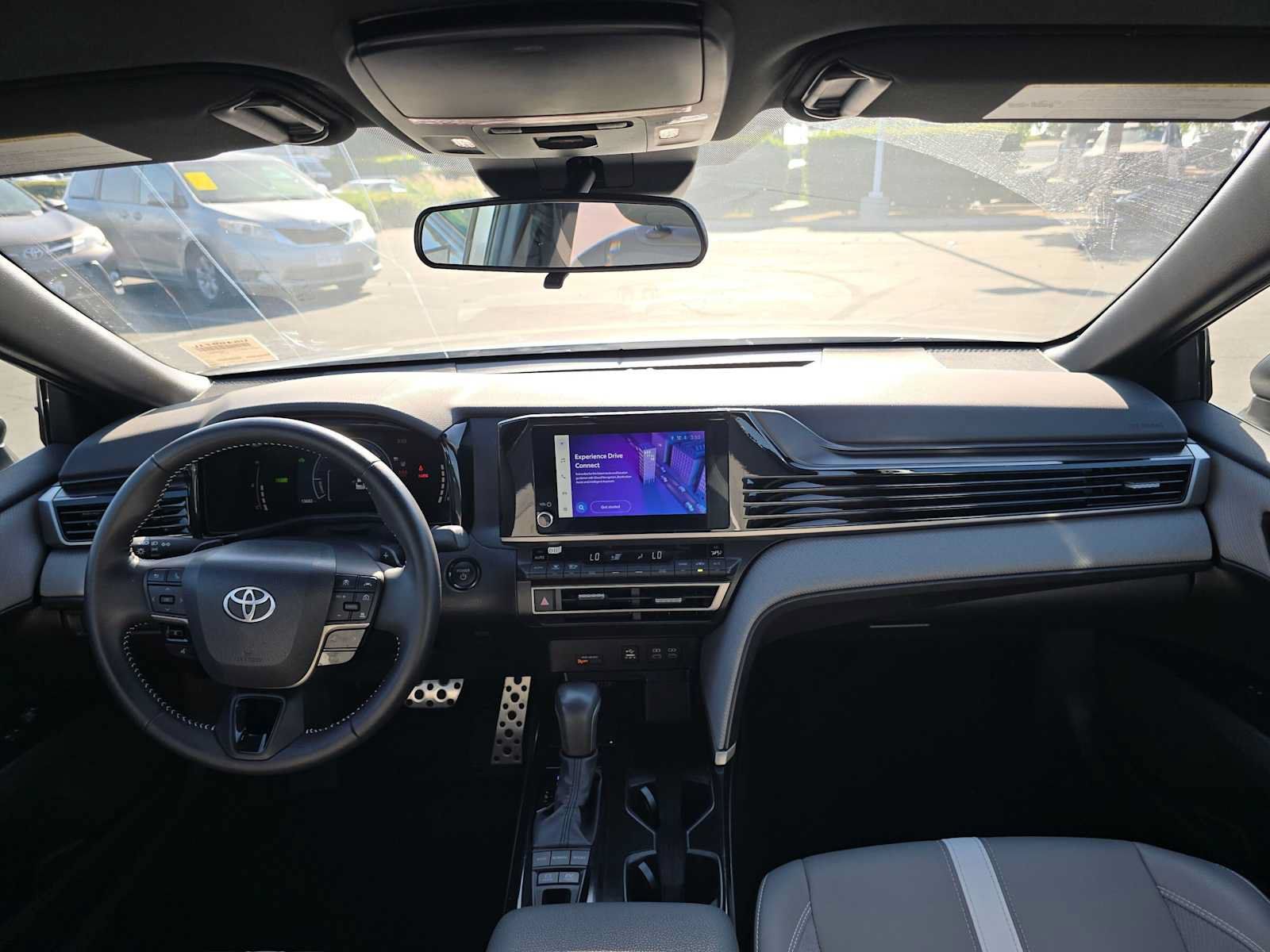 Used 2026 Toyota Camry SE AWD/4WD image 18