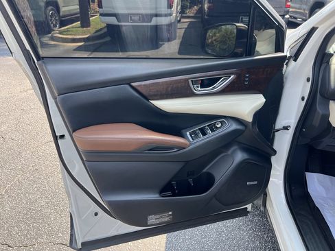 Used 2019 Subaru Ascent Touring w/ Popular Package #3 AWD/4WD image 14