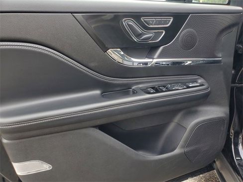 Used 2023 Lincoln Corsair AWD w/ Equipment Group 101A image 13