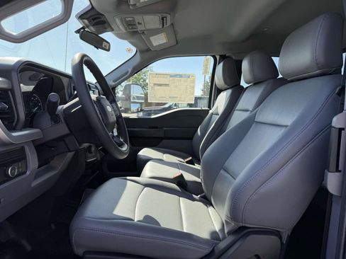 New 2025 Ford F450 XL w/ XL Chrome Package image 9