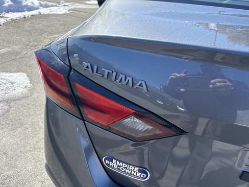 Used 2024 Nissan Altima 2.5 SV image 6