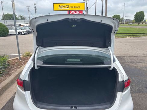 Used 2023 Toyota Corolla LE image 29