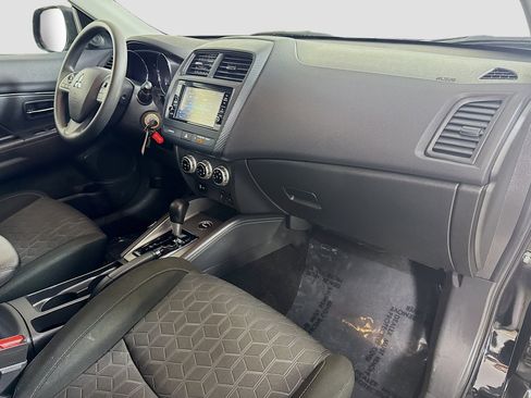 Used 2024 Mitsubishi Outlander Sport 2.0 ES image 30