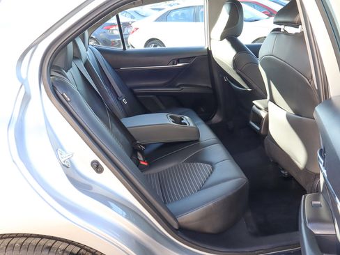 Used 2024 Toyota Camry SE image 21