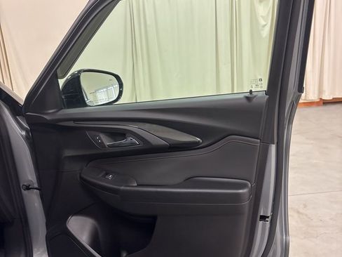 Used 2023 Chevrolet TrailBlazer RS w/ Convenience Package image 39
