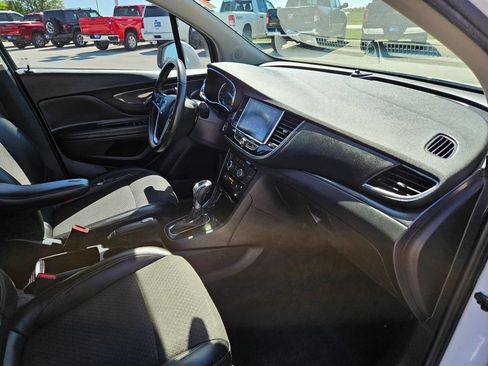 Used 2021 Buick Encore Preferred FWD image 31
