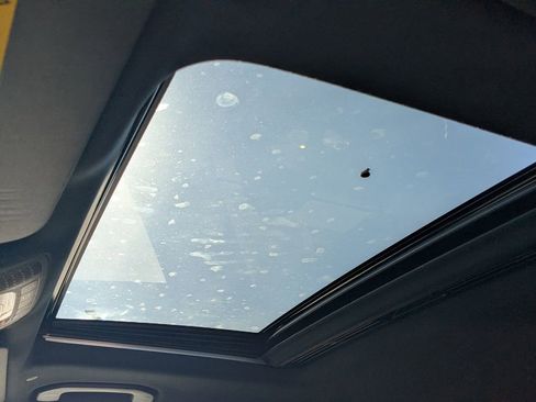 Used 2025 Mercedes-Benz GLE 450e 4MATIC image 7