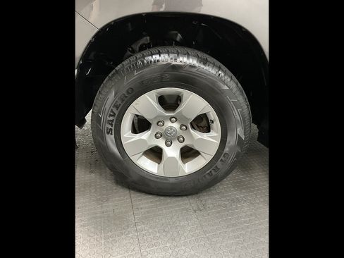 Used 2020 RAM 1500 Big Horn AWD/4WD image 34