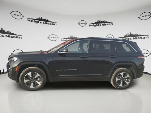 Used 2024 Jeep Grand Cherokee Limited 4xe image 2
