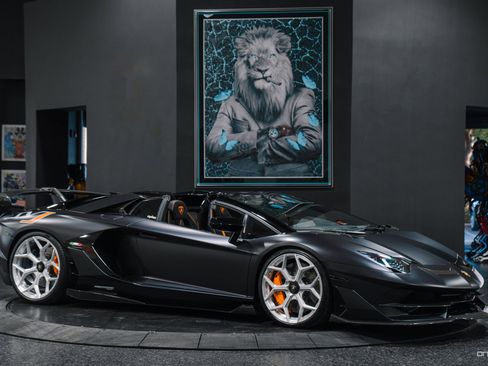 Used 2021 Lamborghini Aventador SVJ image 40