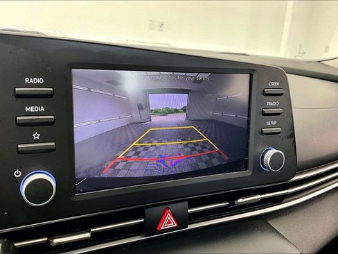 Used 2022 Hyundai Elantra SEL FWD image 21