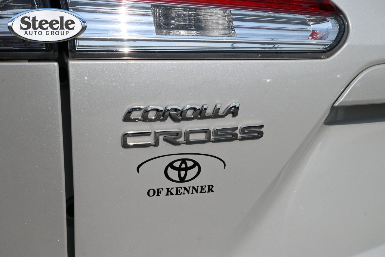 Used 2024 Toyota Corolla Cross LE AWD/4WD image 22