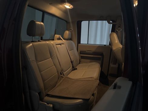 Used 2010 Ford F350 Lariat image 33
