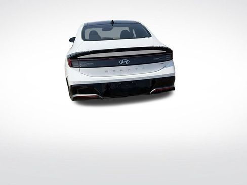 Used 2025 Hyundai Sonata Limited FWD image 4