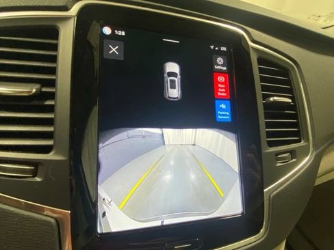 Used 2025 Volvo XC90 T8 Core w/ Climate Package AWD/4WD image 24