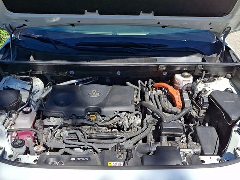 Used 2022 Toyota RAV4 SE w/ Convenience Package AWD/4WD image 29