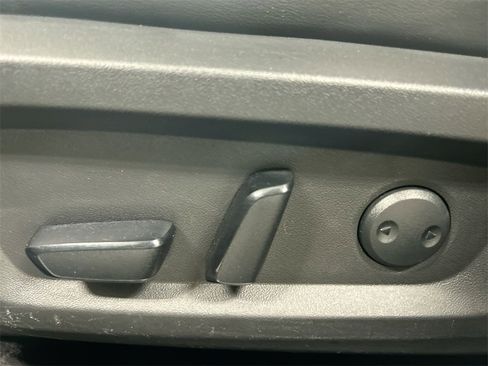 Used 2023 Mitsubishi Outlander SE image 10