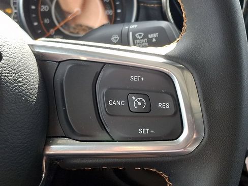 Used 2023 Jeep Gladiator Overland AWD/4WD image 21