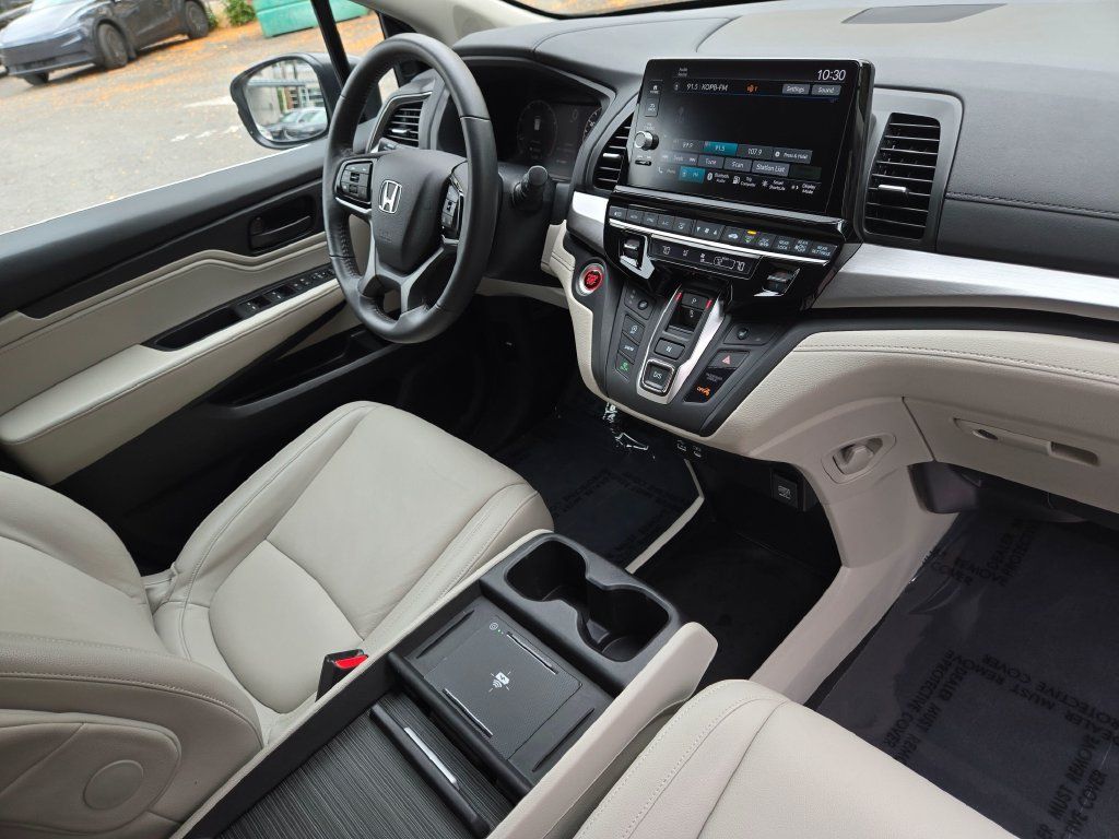 Used 2025 Honda Odyssey EX-L image 10