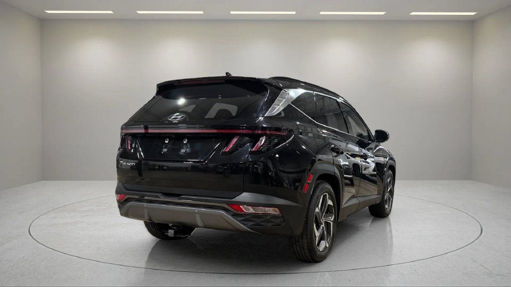Used 2024 Hyundai Tucson Limited FWD image 3