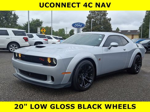 Used 2023 Dodge Challenger R/T Scat Pack image 4