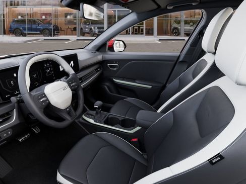 New 2025 Kia K4 GT-Line image 17