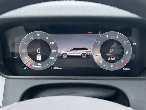 Used 2025 Land Rover Range Rover Velar Dynamic SE image 37