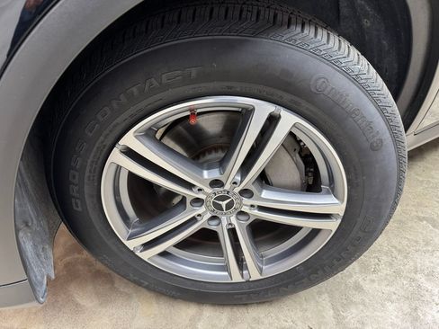Used 2021 Mercedes-Benz GLC 300 4MATIC image 27