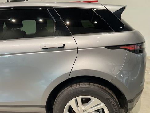 Used 2025 Land Rover Range Rover Evoque S AWD/4WD image 10