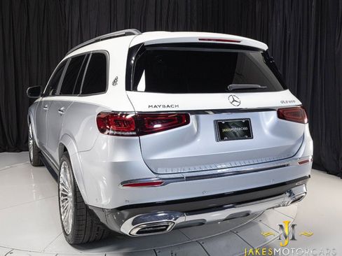 Used 2023 Mercedes-Benz Maybach GLS 600 4MATIC image 11