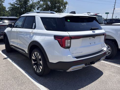 New 2026 Ford Explorer Platinum w/ LUX Leather Package AWD/4WD image 5