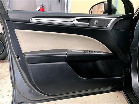 Used 2020 Ford Fusion S image 25