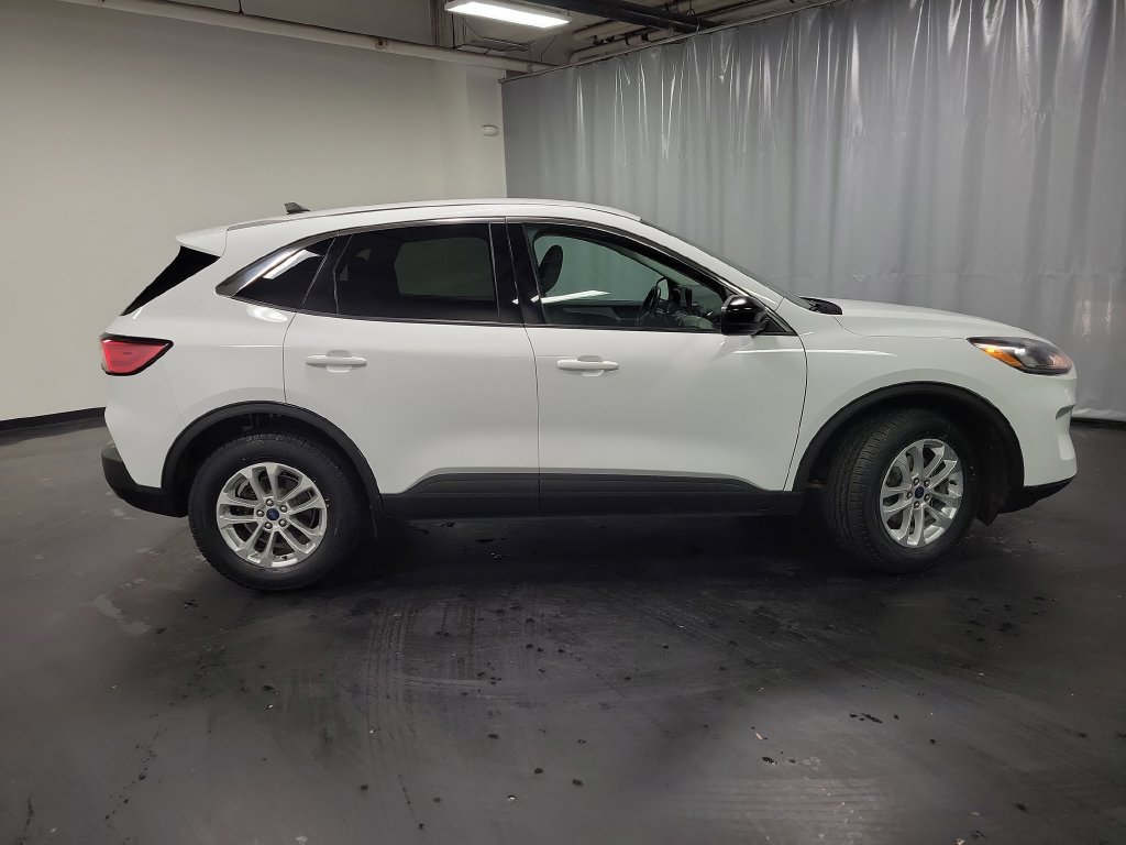 Used 2022 Ford Escape SE AWD/4WD image 9