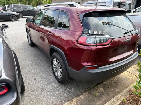 Used 2020 Jeep Cherokee Latitude FWD image 5